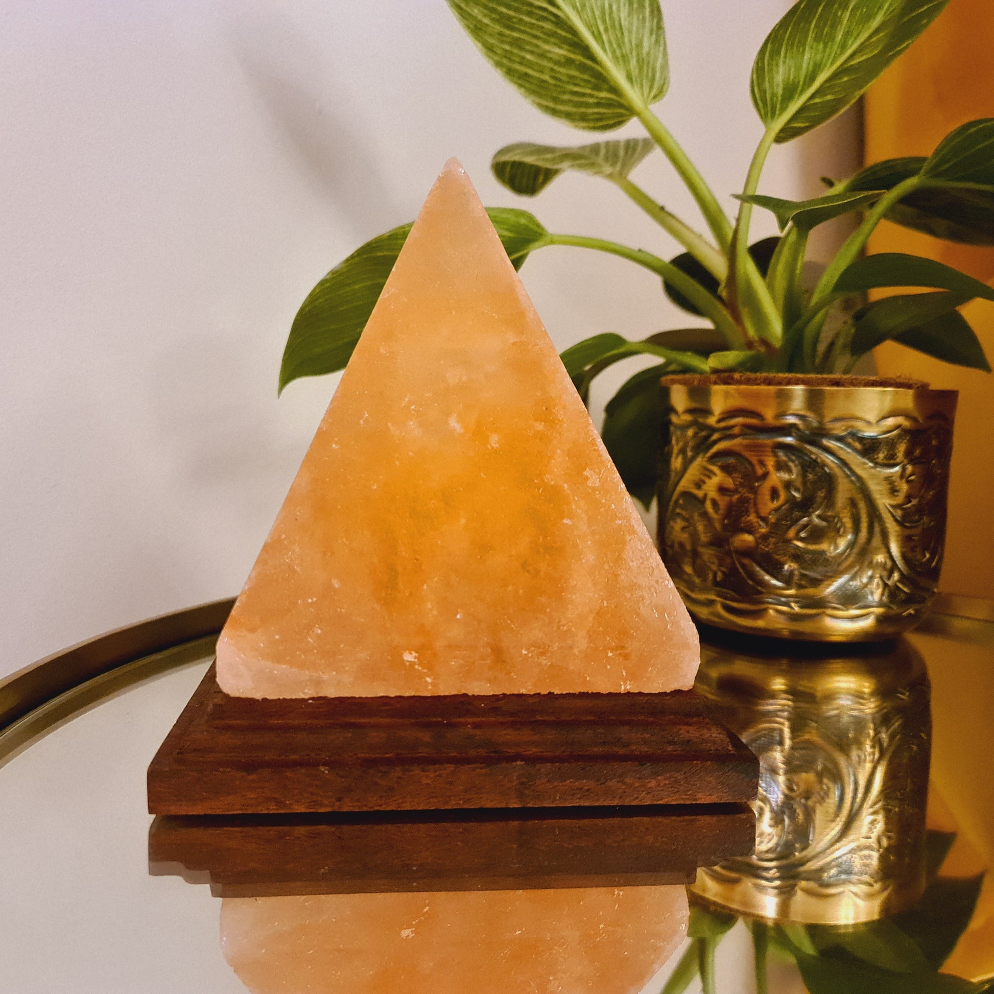 Himalaya Luxus - Wohnkultur Pyramíde – Salzlampe