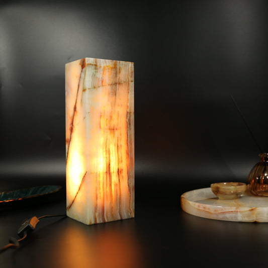 Onyx Cube Tower Lamp 12"